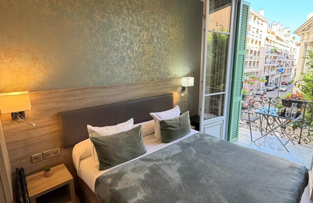 Hotel Parisien-1